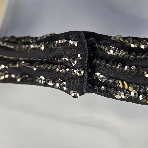 Elegant Black and Silver Backless Dress - Picture 11 of 14